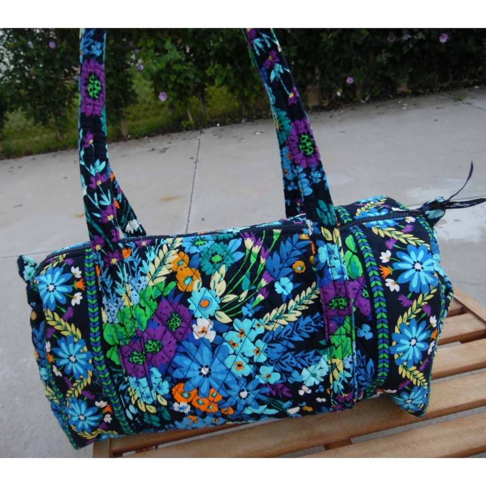 MAKE AN OFFER Small VB duffle bag